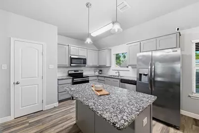 424 N Cedar Street, Springtown, TX 76082 - Photo 10