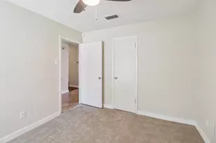 2126 Versailles Dr, Carrollton, TX 75007 - Photo 18