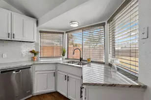 425 Rollingridge Ln, Garland, TX 75043 - Photo 10