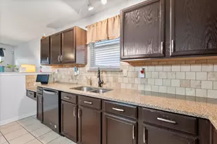 608 Flooded Gum St, Arlington, TX 76002 - Photo 4