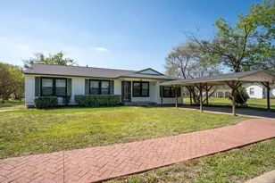 1017 N Houston St, Royse City, TX 75189 - Photo 1