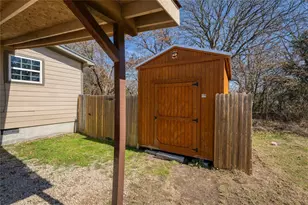 101 Spring Valley Circle, Azle, TX 76020 - Photo 22