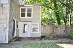 201 1/2 W Columbia, Weatherford, TX 76086 - Photo 1