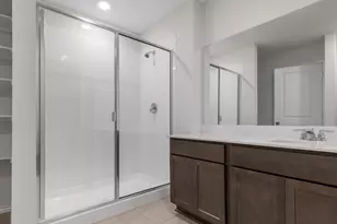 901 Barton Dr, Ennis, TX 75119 - Photo 4