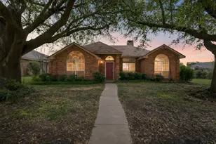 201 Brian Way, Red Oak, TX 75154 - Photo 2