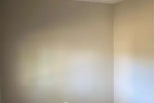 802 Las Palmas Dr, Grand Prairie, TX 75052 - Photo 8