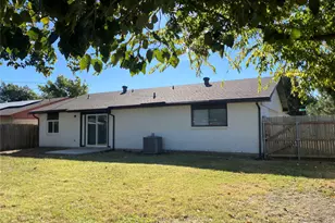 802 Las Palmas Dr, Grand Prairie, TX 75052 - Photo 18