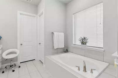 12701 Mercer Parkway, Farmers Branch, TX 75234 - Photo 22