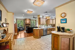 4112 Mojave Dr, Granbury, TX 76049 - Photo 6