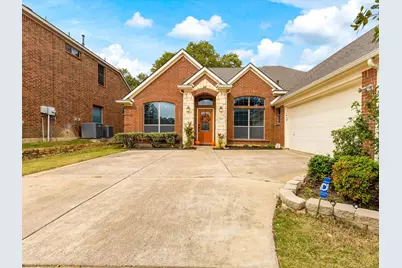 1301 Litchfield Lane, Burleson, TX 76028 - Photo 2