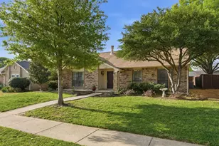 2805 Stratford Ln, Flower Mound, TX 75028 - Photo 2