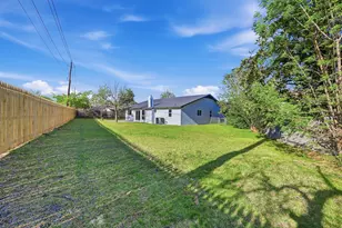 1710 Yorktown Dr, Arlington, TX 76014 - Photo 32