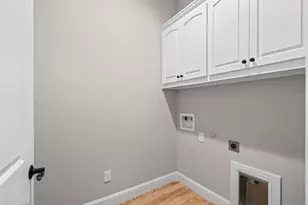 8732 Fullerton Dr, Cleburne, TX 76033 - Photo 32