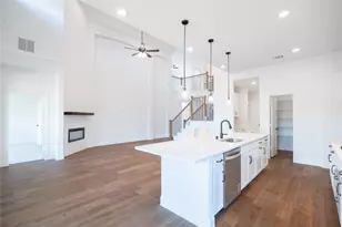 2225 Valencia Dr, Little Elm, TX 75068 - Photo 4