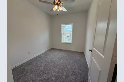 412 E 7th Street #2, Bonham, TX 75418 - Photo 18