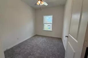 412 E 7th St, Bonham, TX 75418 - Photo 18