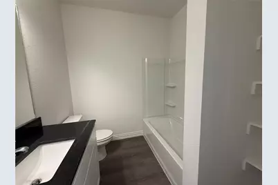 412 E 7th Street #2, Bonham, TX 75418 - Photo 14