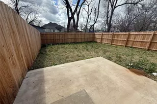 412 E 7th St, Bonham, TX 75418 - Photo 8