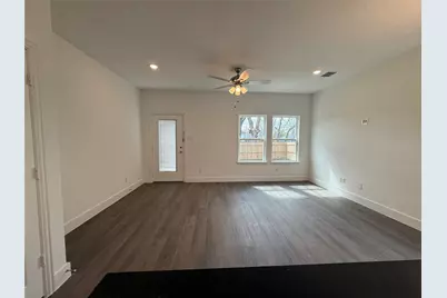 412 E 7th Street #2, Bonham, TX 75418 - Photo 4