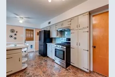 9753 Carnegie Drive, Dallas, TX 75228 - Photo 14