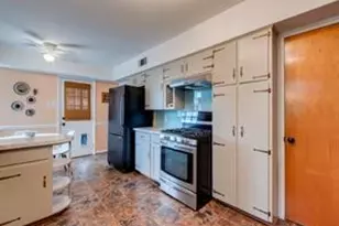 9753 Carnegie Dr, Dallas, TX 75228 - Photo 14