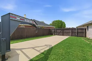 1051 Thistle Meade Cir, Burleson, TX 76028 - Photo 40