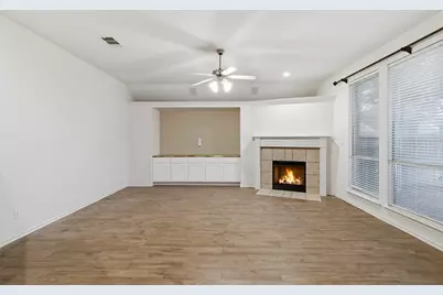 6404 Parkside Drive, Arlington, TX 76001 - Photo 14