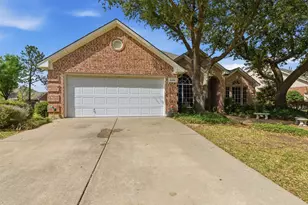 6404 Parkside Dr, Arlington, TX 76001 - Photo 4