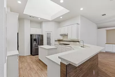 6404 Parkside Drive, Arlington, TX 76001 - Photo 12