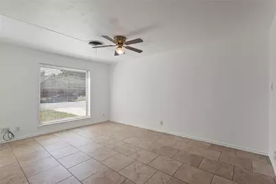 3209 N Calais Street, Sherman, TX 75090 - Photo 4