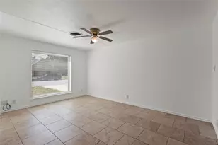 3209 N Calais St, Sherman, TX 75090 - Photo 4