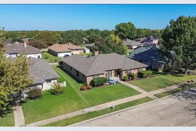 217 Faircrest Drive, Garland, TX 75040 - Photo 4