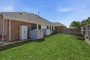 1628 Suncatcher Way, Fort Worth, TX 76052 - Photo 32