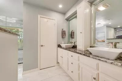 805 Crowley Road, Arlington, TX 76012 - Photo 18