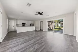 805 S 4th St, Bonham, TX 75418 - Photo 6