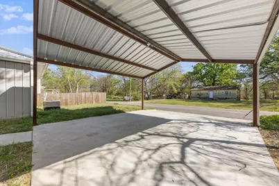 805 S 4th Street, Bonham, TX 75418 - Photo 26