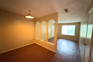 219 Fry St, Denton, TX 76201 - Photo 4