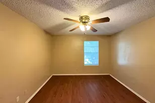 219 Fry St, Denton, TX 76201 - Photo 6