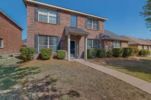 1321 Illinois Ave, Lancaster, TX 75134 - Photo 2