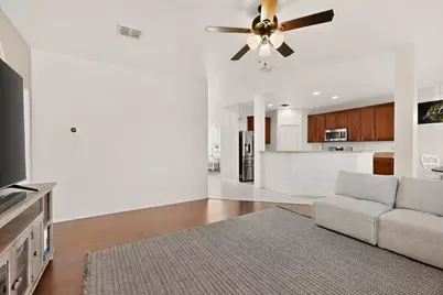 1321 Illinois Avenue, Lancaster, TX 75134 - Photo 10