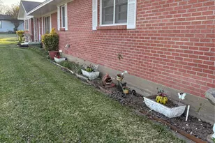 1403 W 5th St, Clifton, TX 76634 - Photo 4