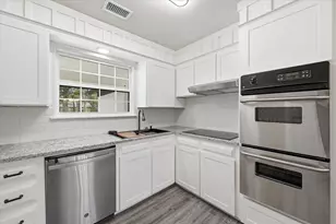 2804 Bent Tree Ln, Arlington, TX 76016 - Photo 10