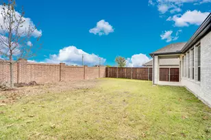 325 Adwood Dr, Waxahachie, TX 75165 - Photo 32