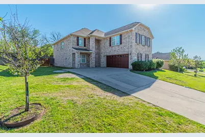 115 Matamoros Street, Grand Prairie, TX 75051 - Photo 2