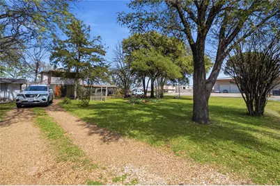 307 N Britain Road, Irving, TX 75061 - Photo 2