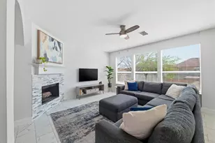 4943 Sunset Ridge Dr, Fort Worth, TX 76123 - Photo 4