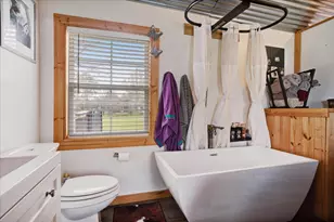 106 Red Bud St, Ravenna, TX 75476 - Photo 18