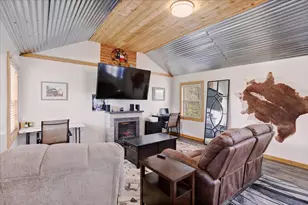 106 Red Bud St, Ravenna, TX 75476 - Photo 6