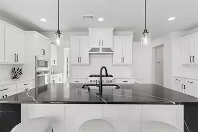 3613 Damsel Mackenzie Street, Lewisville, TX 75056 - Photo 8