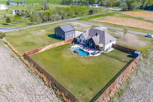 1195 Hog Town Rd, Collinsville, TX 76233 - Photo 2